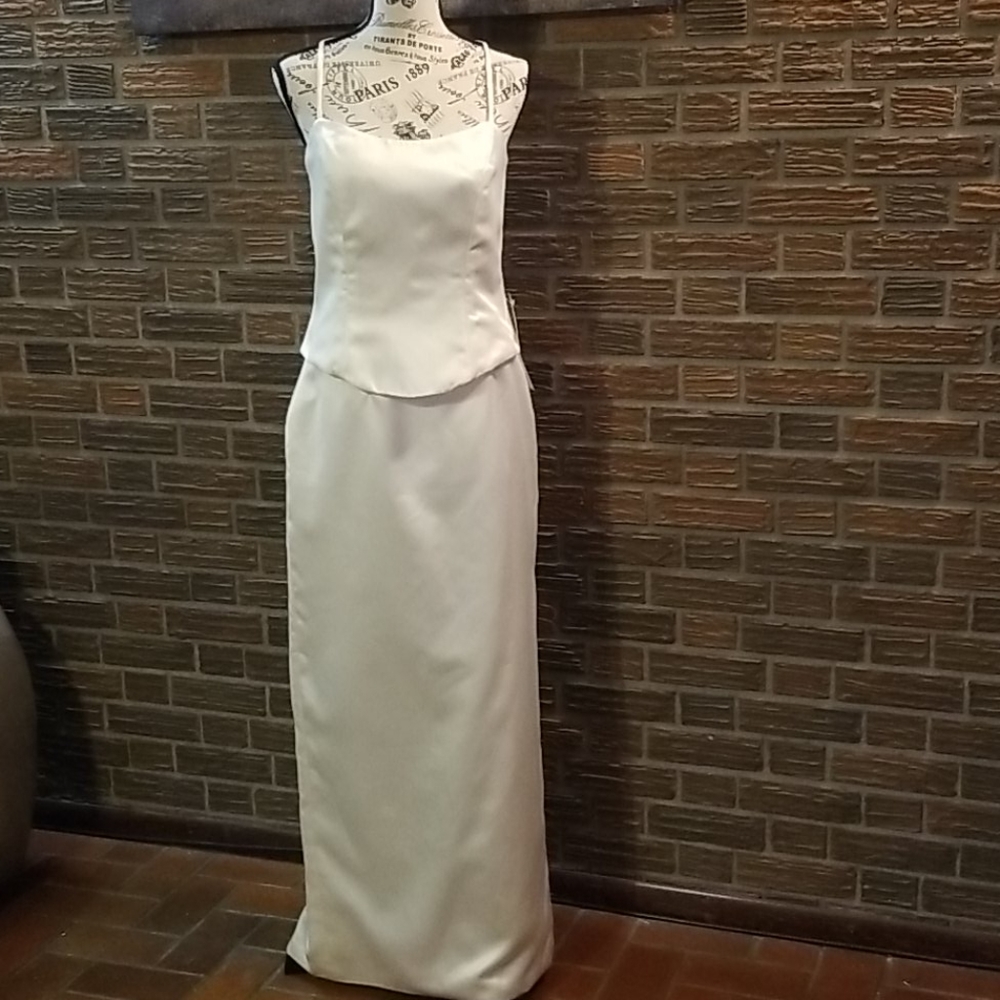 Sz 14 2 PC Racine Formalware off white satin dress